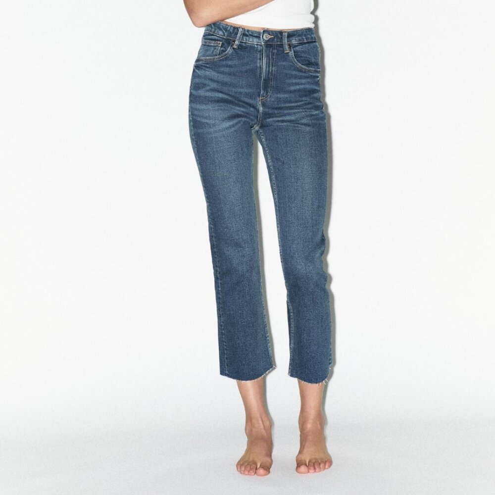 Zara Cropped Flare Jeans Sz 4